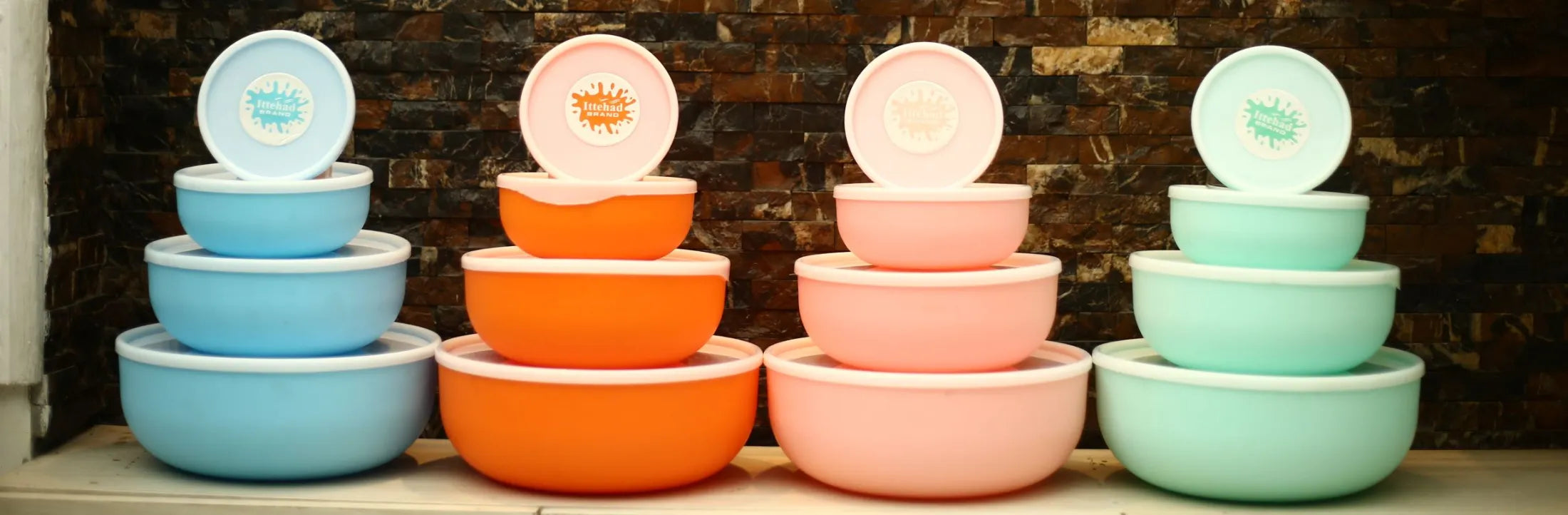 Premium Plastic Storage Bowls with Lids – Set of 4 (Multiple Colors)